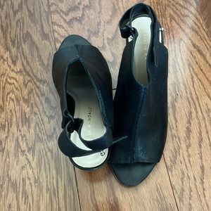 Loeffler Randall black peep toe sandals size 7